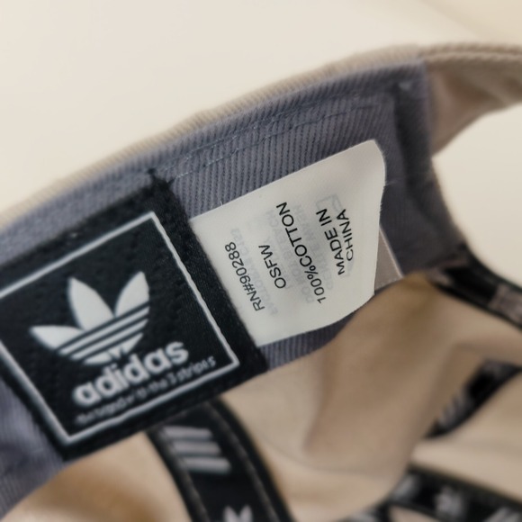 Adidas  Lot of 2 Trefoil Caps Unisex– White Strapback + Acid-Wash Denim Hat - Picture 9 of 14